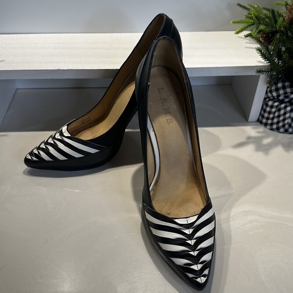 L.A.M.B Black & White Stiletto Pointed Toe Heels - Picture 7 of 7